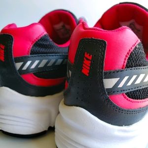 Nike Initiator woman's 11